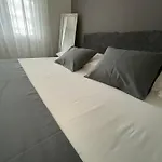 شقة Naomi Znjan *