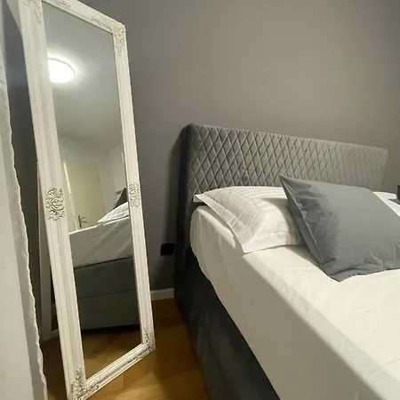 Apartment Naomi Znjan