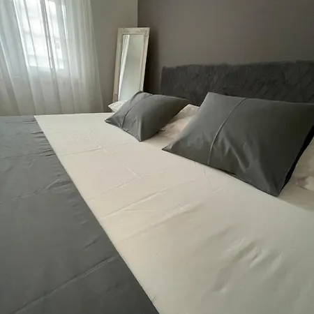 Apartament Naomi Znjan *