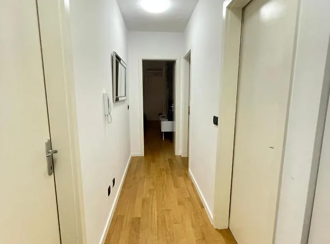 Naomi Znjan Apartment